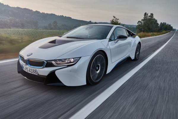 BMW i8